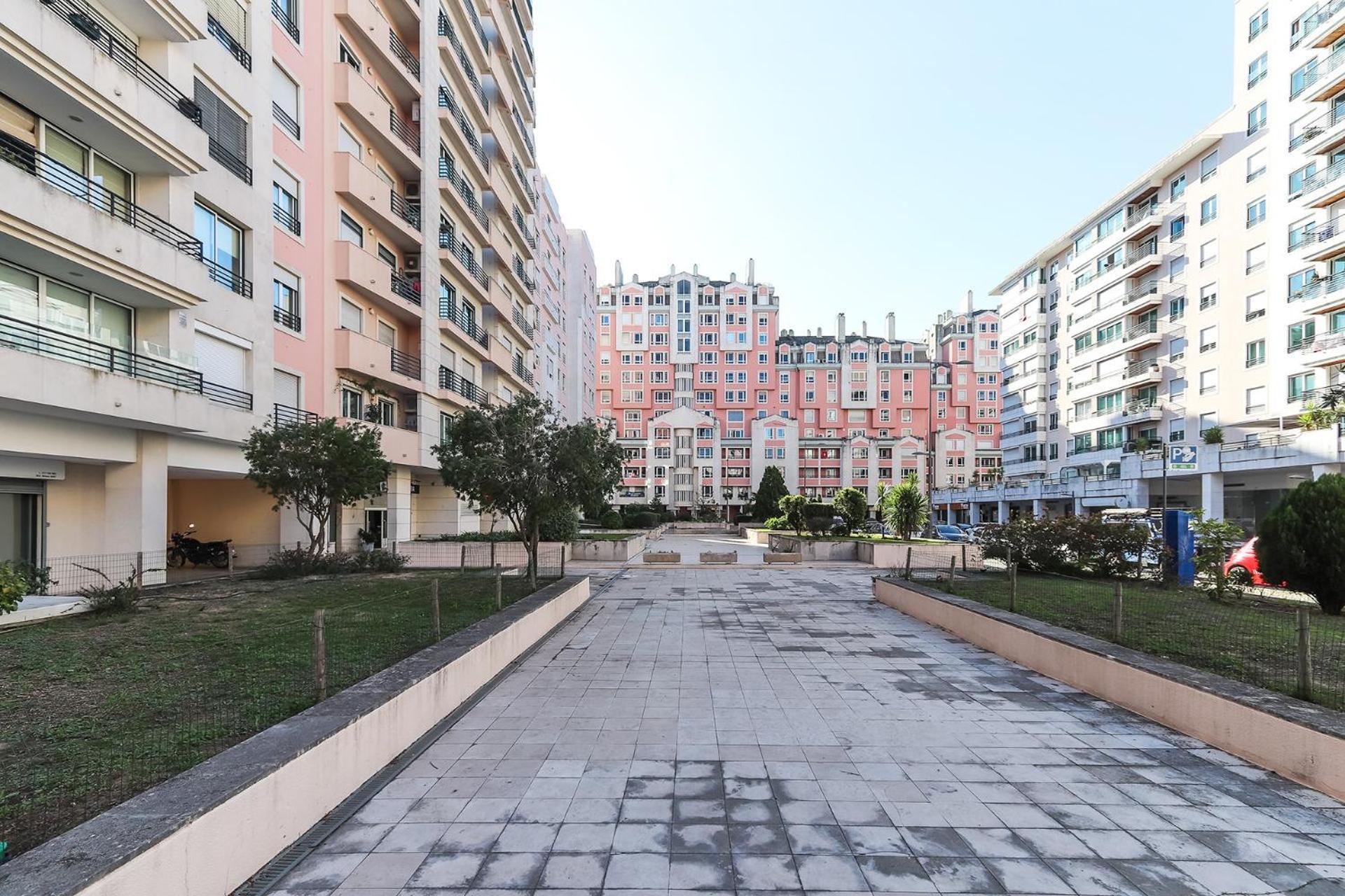 Telheiras Premium By Homing Apartment Lisbon Bagian luar foto